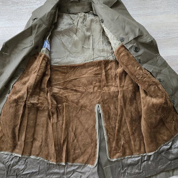 Italian Vintage Military Trench Coat 1981 with Removable Liner Size 46 (Small) - Picture 8 of 17